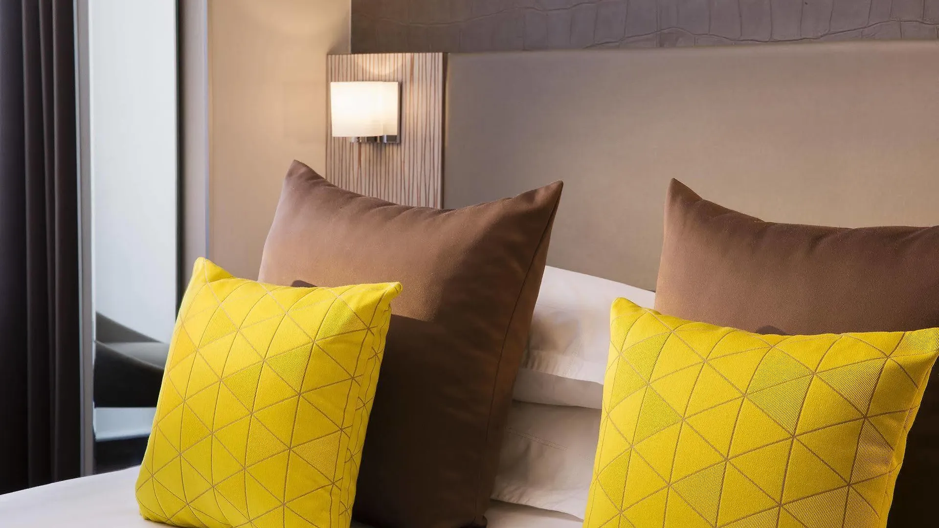 Acropole Hotel 3*